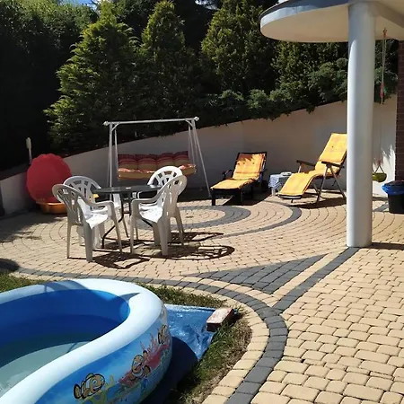 Apartmán Junona Nad Morzem, W Domu Z Ogrodem, Obok Stegna I Jantar