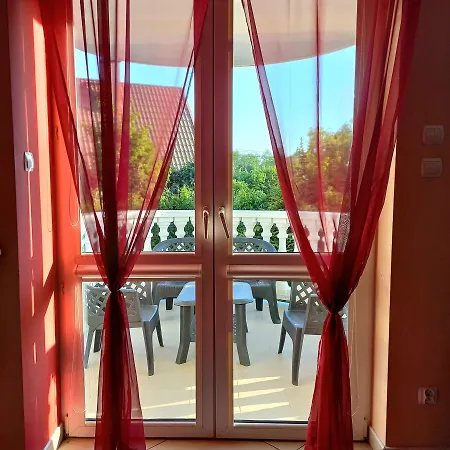 Apartmán Junona Nad Morzem, W Domu Z Ogrodem, Obok Stegna I Jantar *