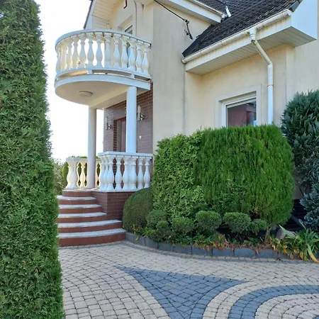 Apartmán Junona Nad Morzem, W Domu Z Ogrodem, Obok Stegna I Jantar