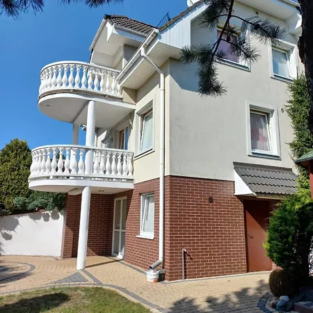 Apartmán Junona Nad Morzem, W Domu Z Ogrodem, Obok Stegna I Jantar Junoszyno