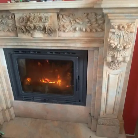Junona Nad Morzem, W Domu Z Ogrodem, Obok Stegna I Jantar Junoszyno