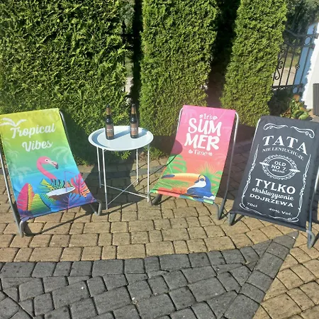 Junona Nad Morzem, W Domu Z Ogrodem, Obok Stegna I Jantar Junoszyno